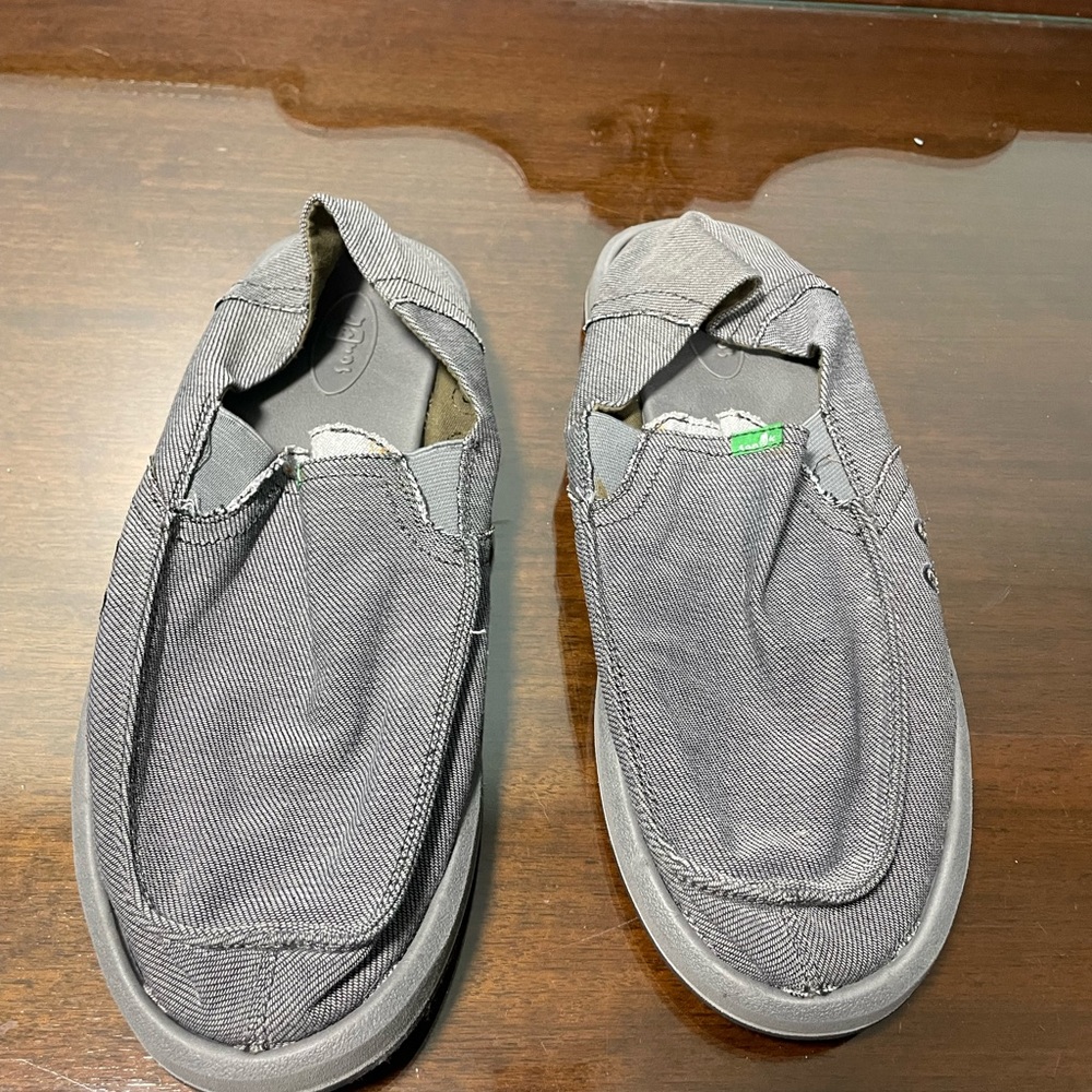 Sanuk Gray Loafers Slip-Ons Casual Comfort